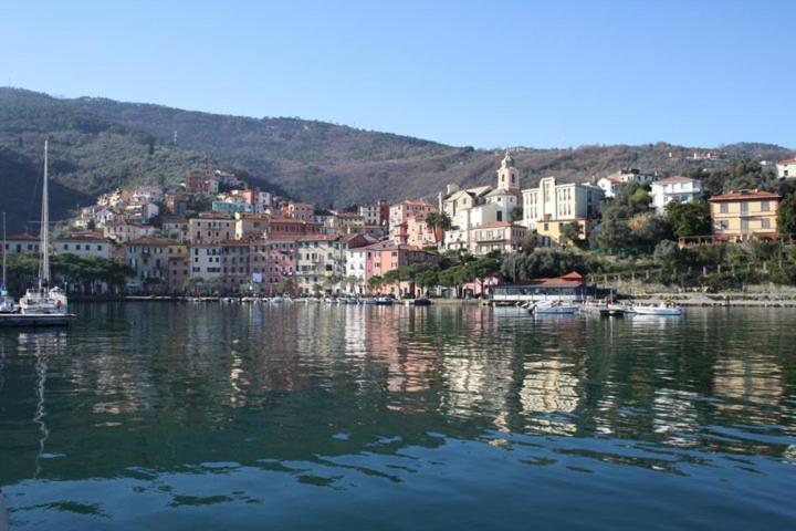 费扎诺Carugio Del Fezzano住宿加早餐旅馆 外观 照片