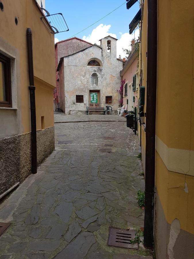 费扎诺Carugio Del Fezzano住宿加早餐旅馆 外观 照片